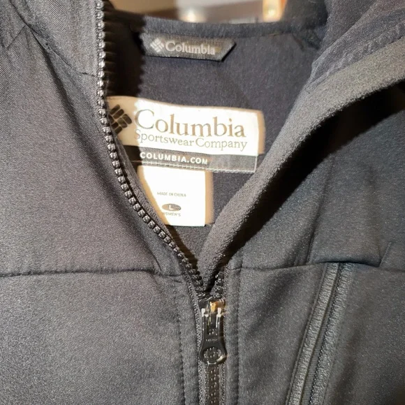 Black Hooded Softshell Jacket - Picture 3 of 5